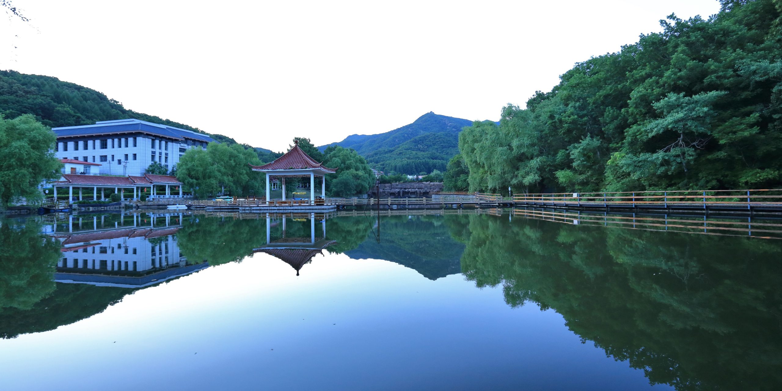 朱雀山